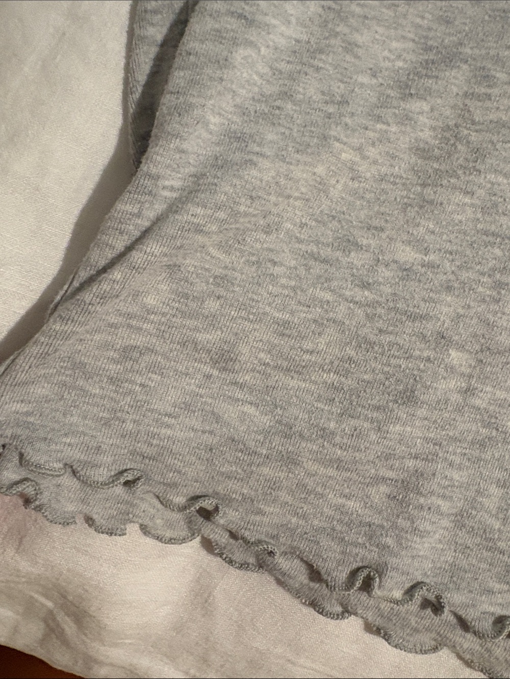 bp Gray Ruffle-Edge Crop Top - Picture 3 of 4